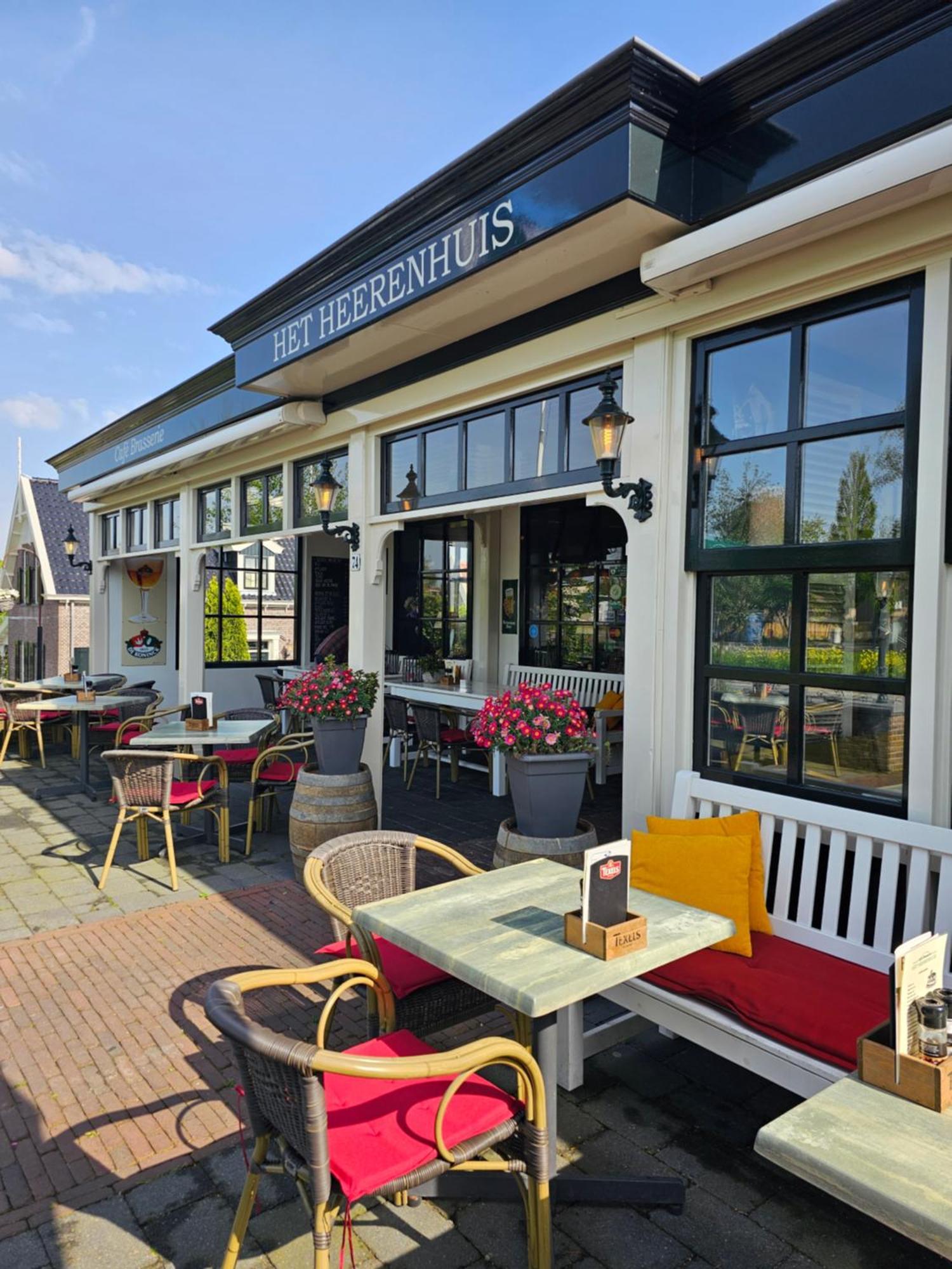 Cafe Brasserie Het Heerenhuis Het Kalf Eksteriør billede